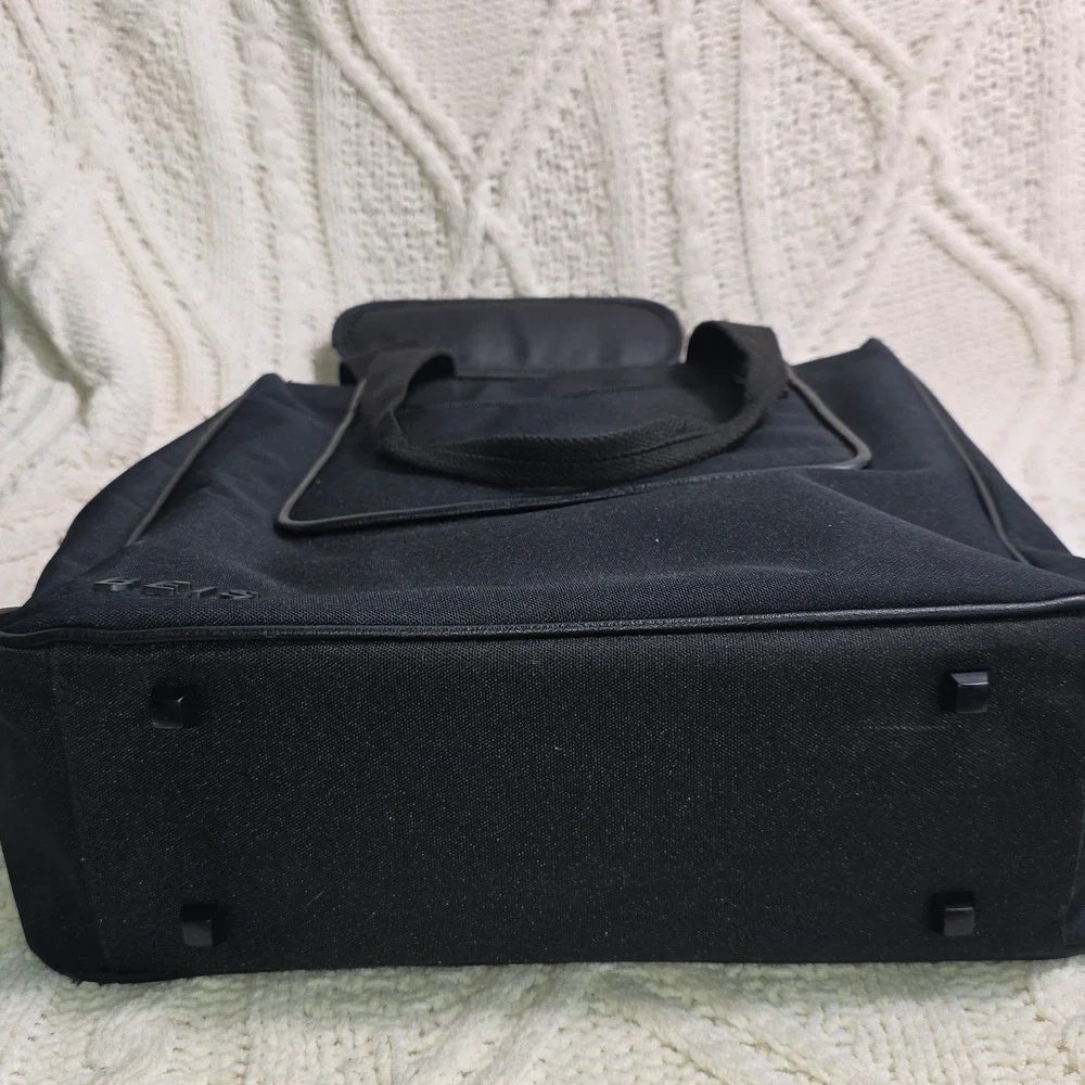 Black Laptop Tote Bag with Shoulder Strap -